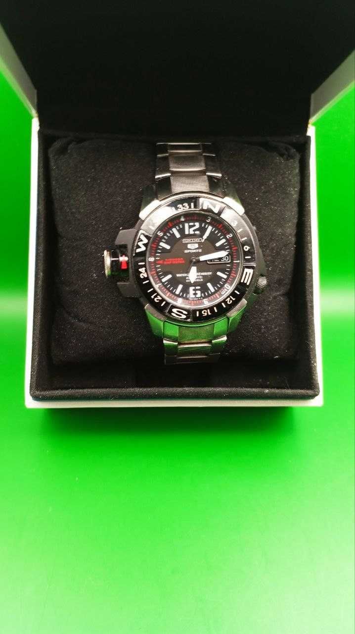 Классические часы Seiko 5 Sports SKZ229K1 «Atlas / Landshark»