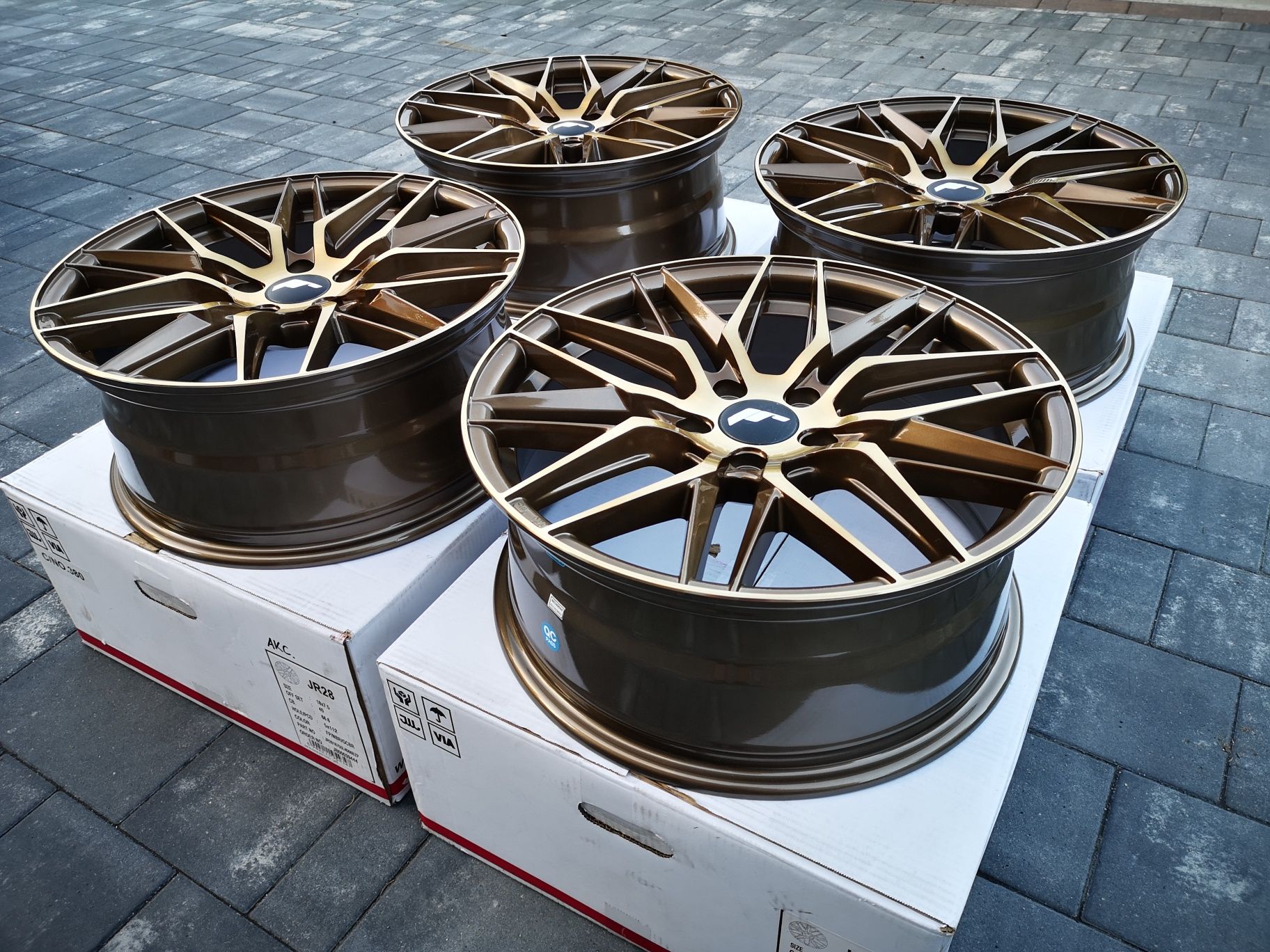 Felgi JR28 18" 18x7,5J 7,5" 5x112 Audi A3 Leon Golf