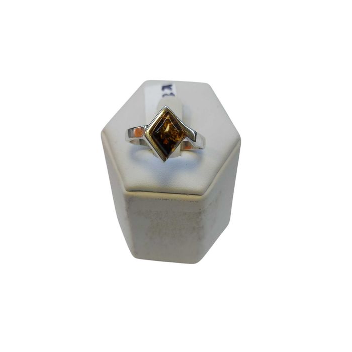 Srebrny pierścionek 925/ bursztyn