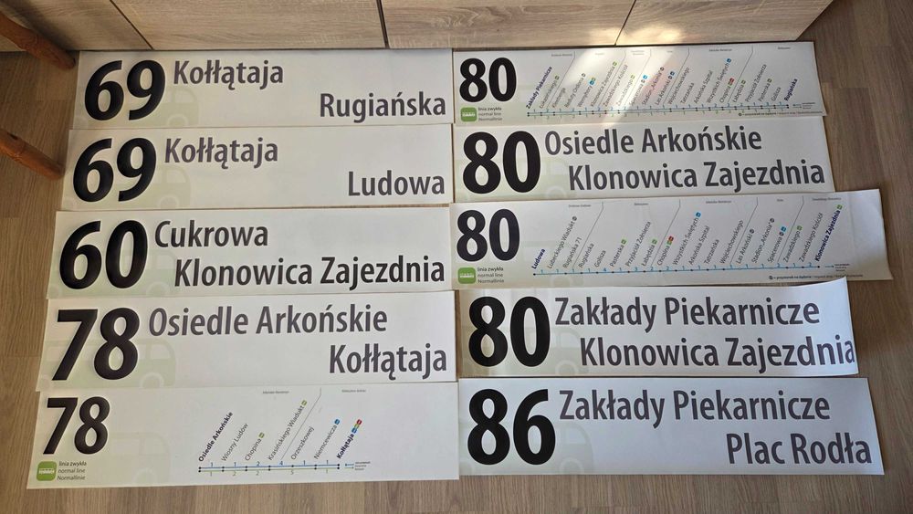 Naklejki szczecińskich linii autobusowych