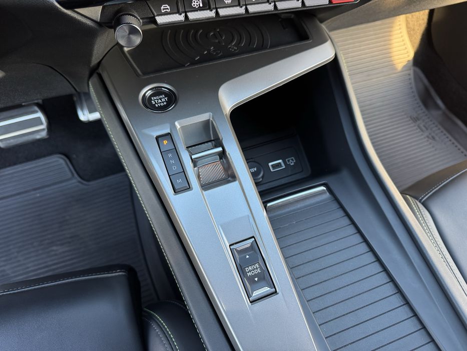 Продам Peugeot 408 GT-Line 2023 года