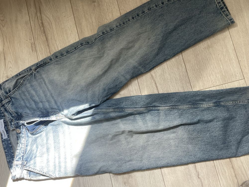 Джинси Bershka. Baggy . розмір 36.  деталі в особисті