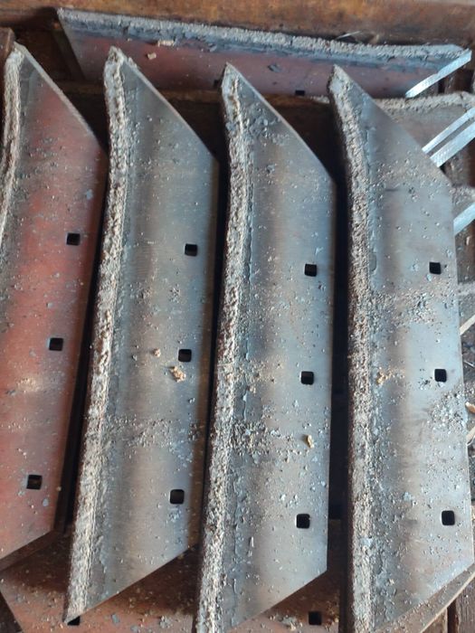 Леміш на плуг ПЛН 3-35.Лемиші.Лемех з долотом до плуга