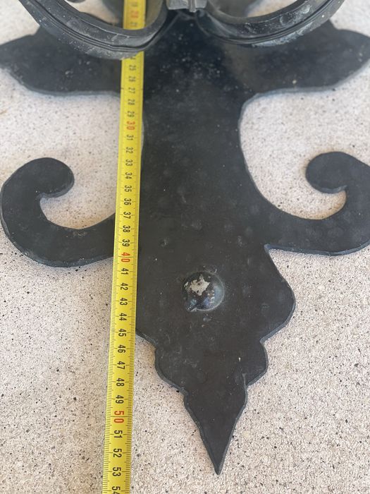 Aplique grande ferro muito antigo com globos