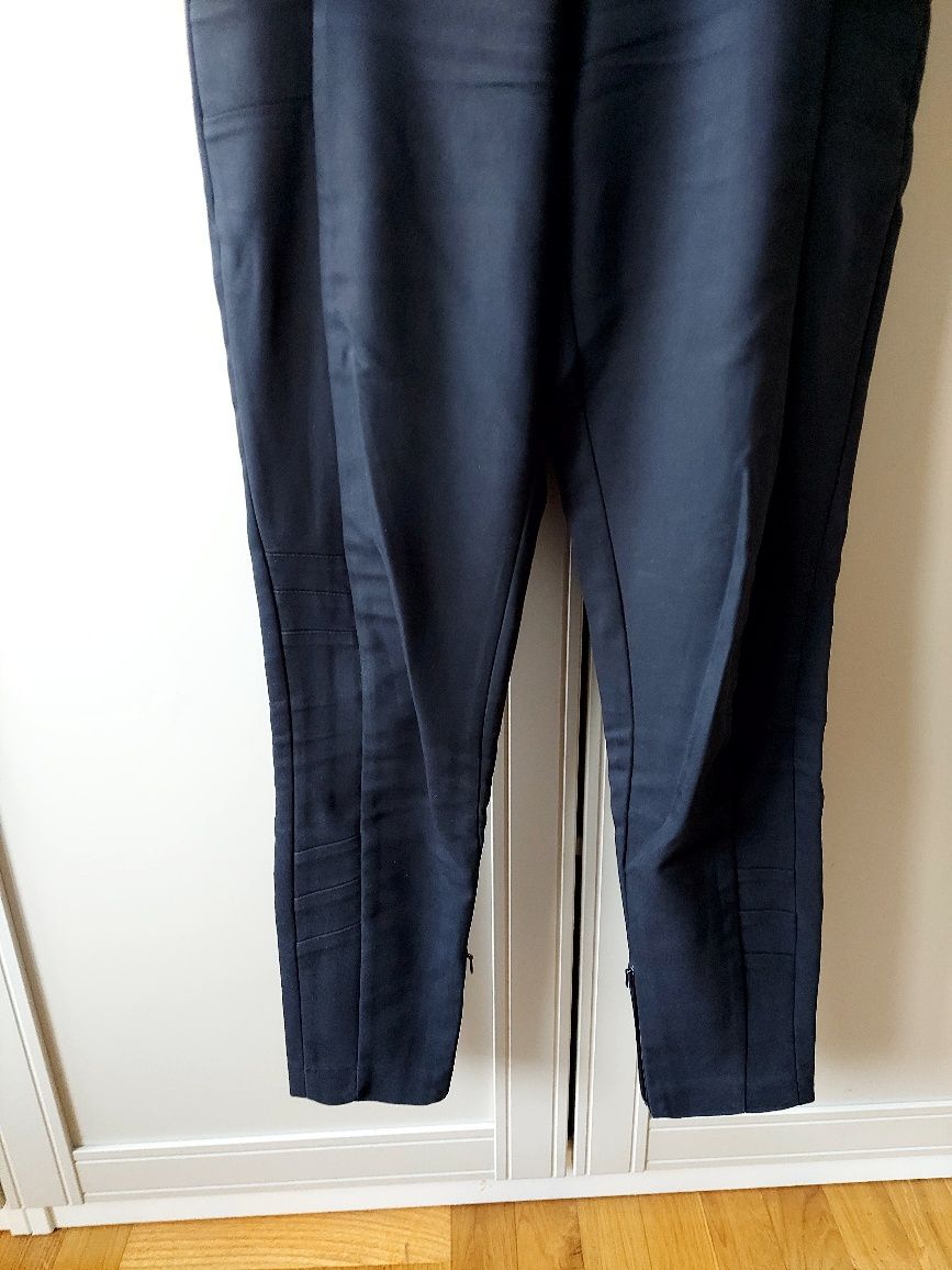 Spodnie czarne garniturowe Mango 34