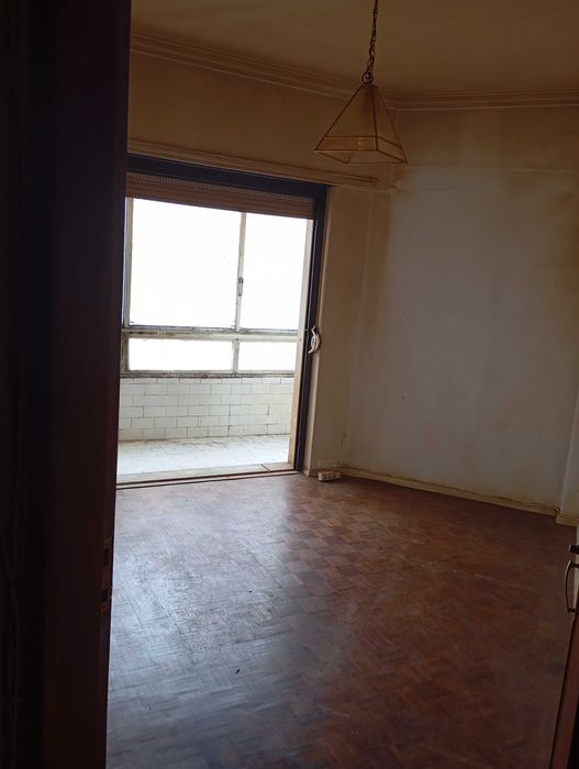 T2 Algés para remodelação total