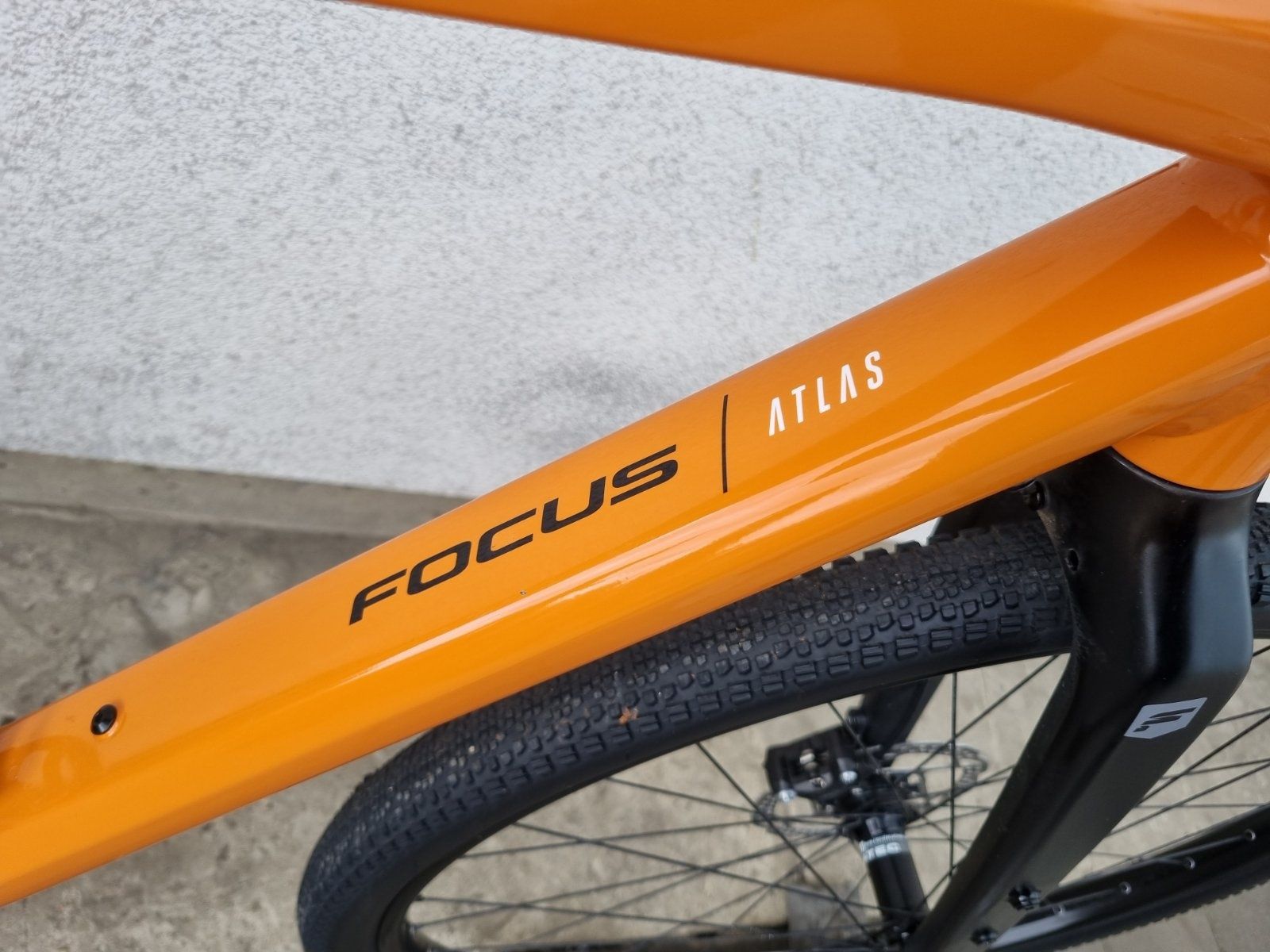 Велосипед Grawel Focus Atlas Shimano GRX 400