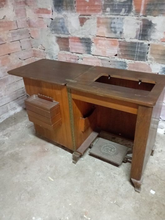 Máquina Oliva CL.46 preta