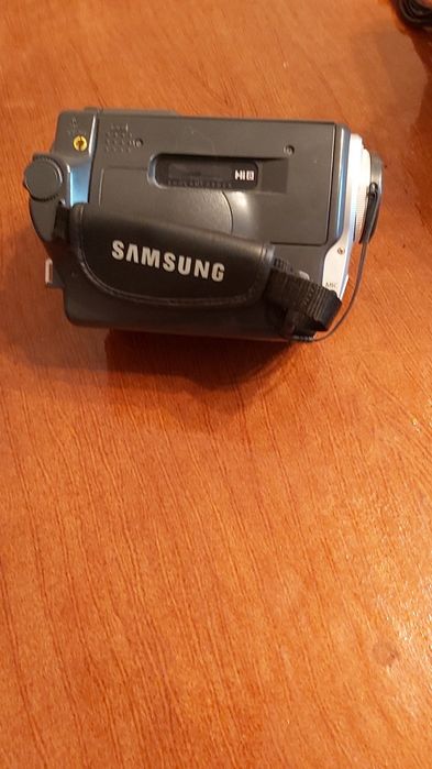 Видеокамера SAMSUNG