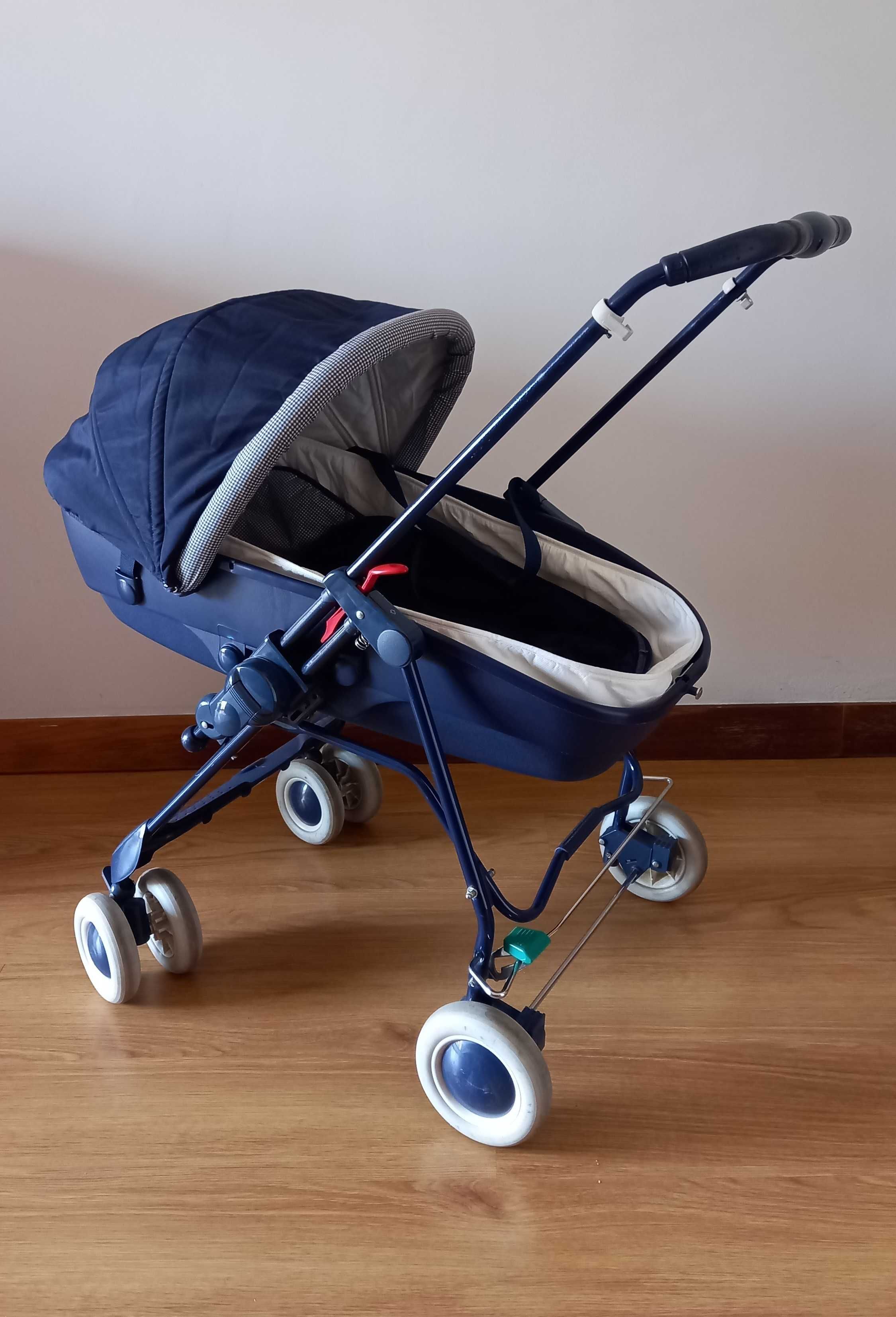 Alcofa para bebé com carrinho - BebeConfort