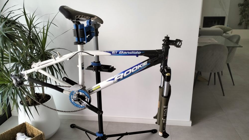 Quadro mais suspensão