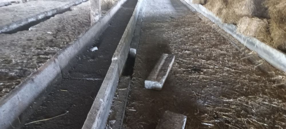 Панелі для теплотрас,плити,годівниці ВРХ