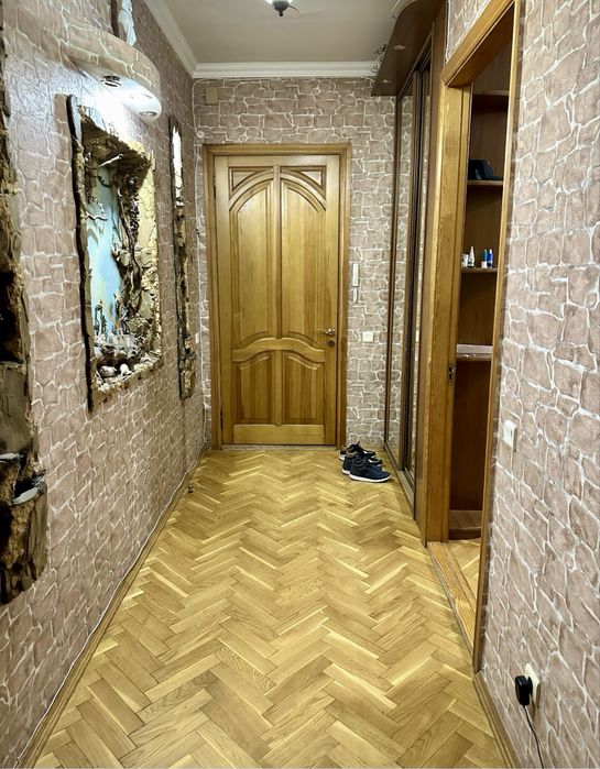 БЕЗ КОМІСІЇ . 2-К квартира.Сталінка. Поділ. Вул. Сирецька. Дорогожичі