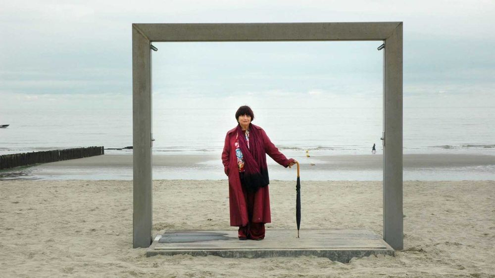 THE BEACHES OF AGNÈS (Agnès Varda) An intimate and surrealistic film64551199099523123