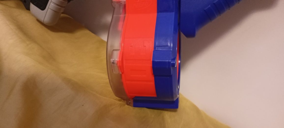 Pistolet NERF infinis automat