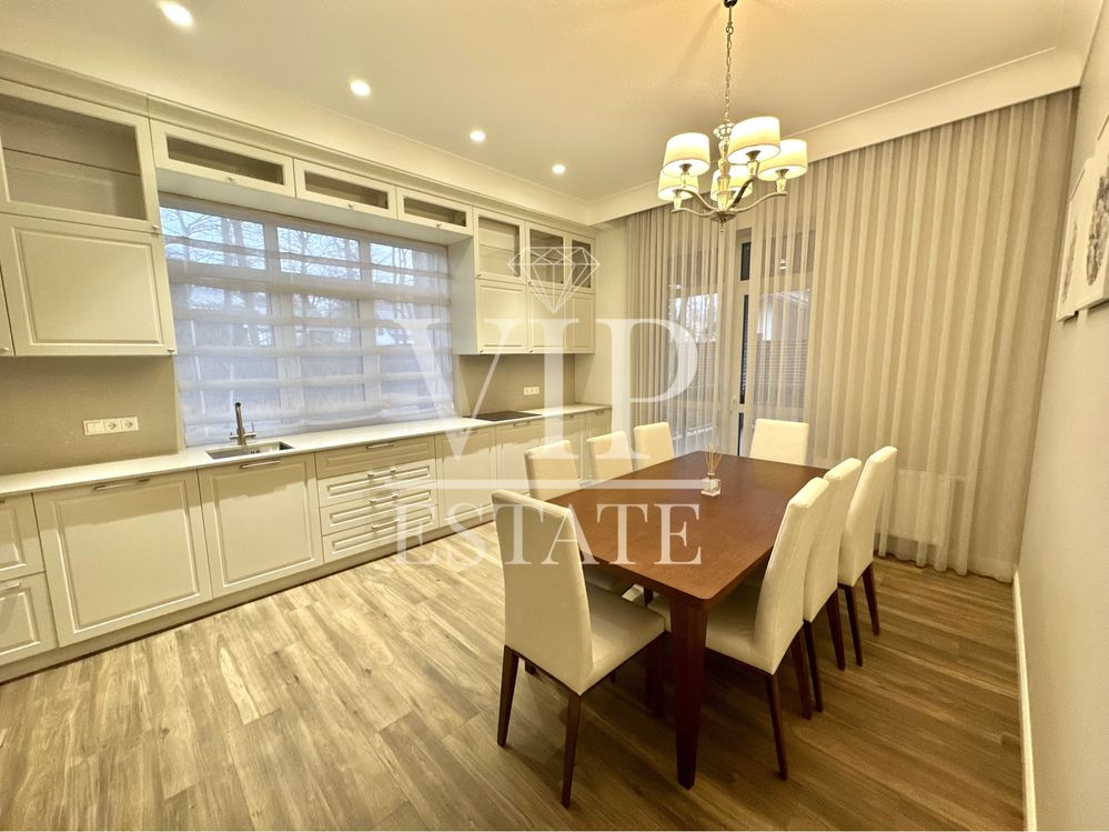 Срочно!Продам дом 225 м.кв.,12 соток,новый ремонт.КП Лесное,Лесопарк