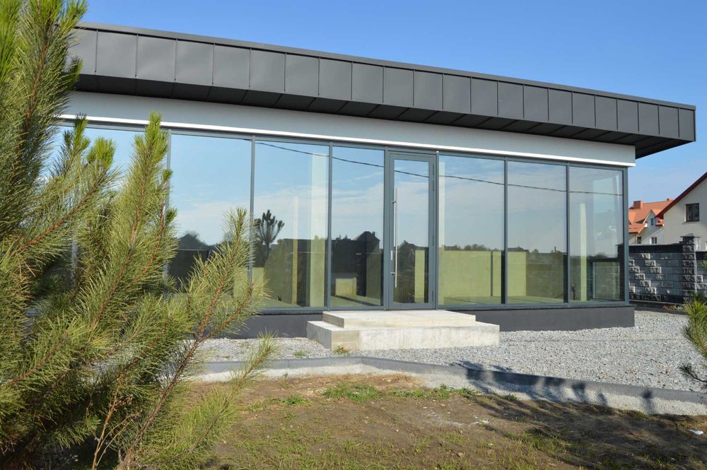 Будинок з фальцевим дахом та панорамним заскленням 75м² та 4 сот Тинне