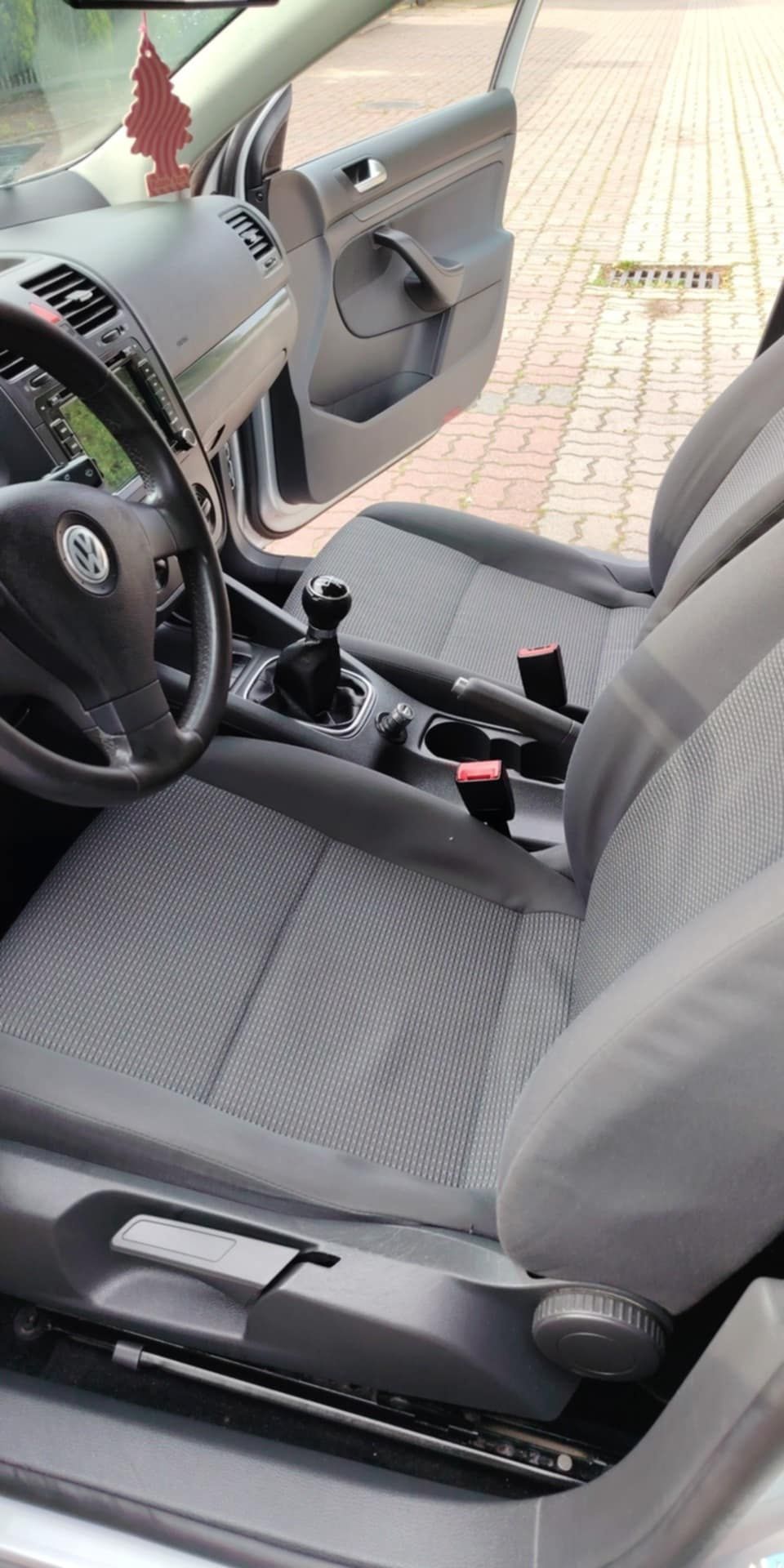 Volkswagen Jetta 1,6 benzyna przebieg   112 tys km