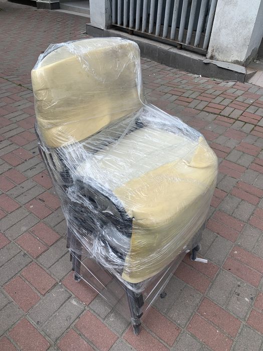 Акция. Стулья офисные в кожзаме исо iso