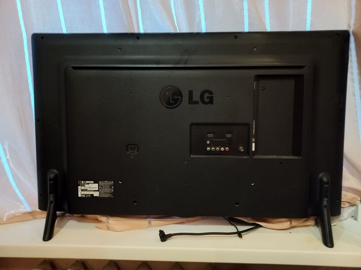 Телевізор LG 42LB5610 на запчастини (бита матрица)