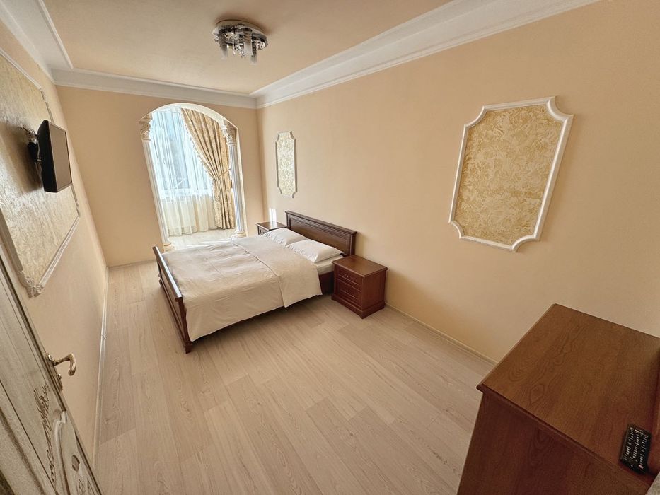 ‼️Вільно‼️ Двокімнатна квартира - вул. Степана Бандери 35