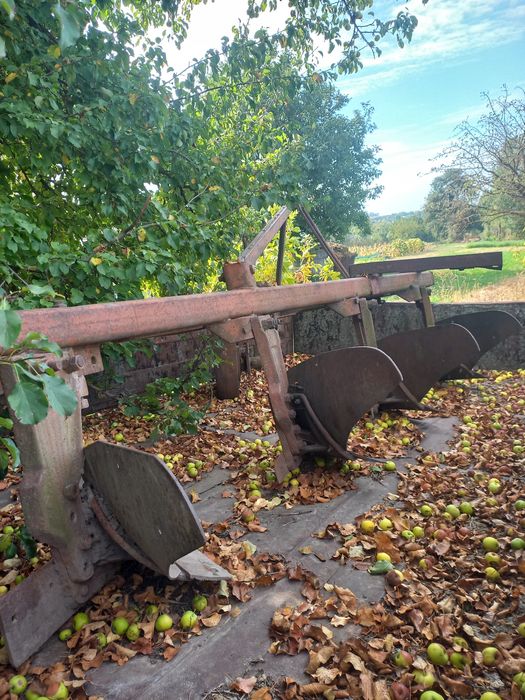 Продам 4-х корпусний плуг