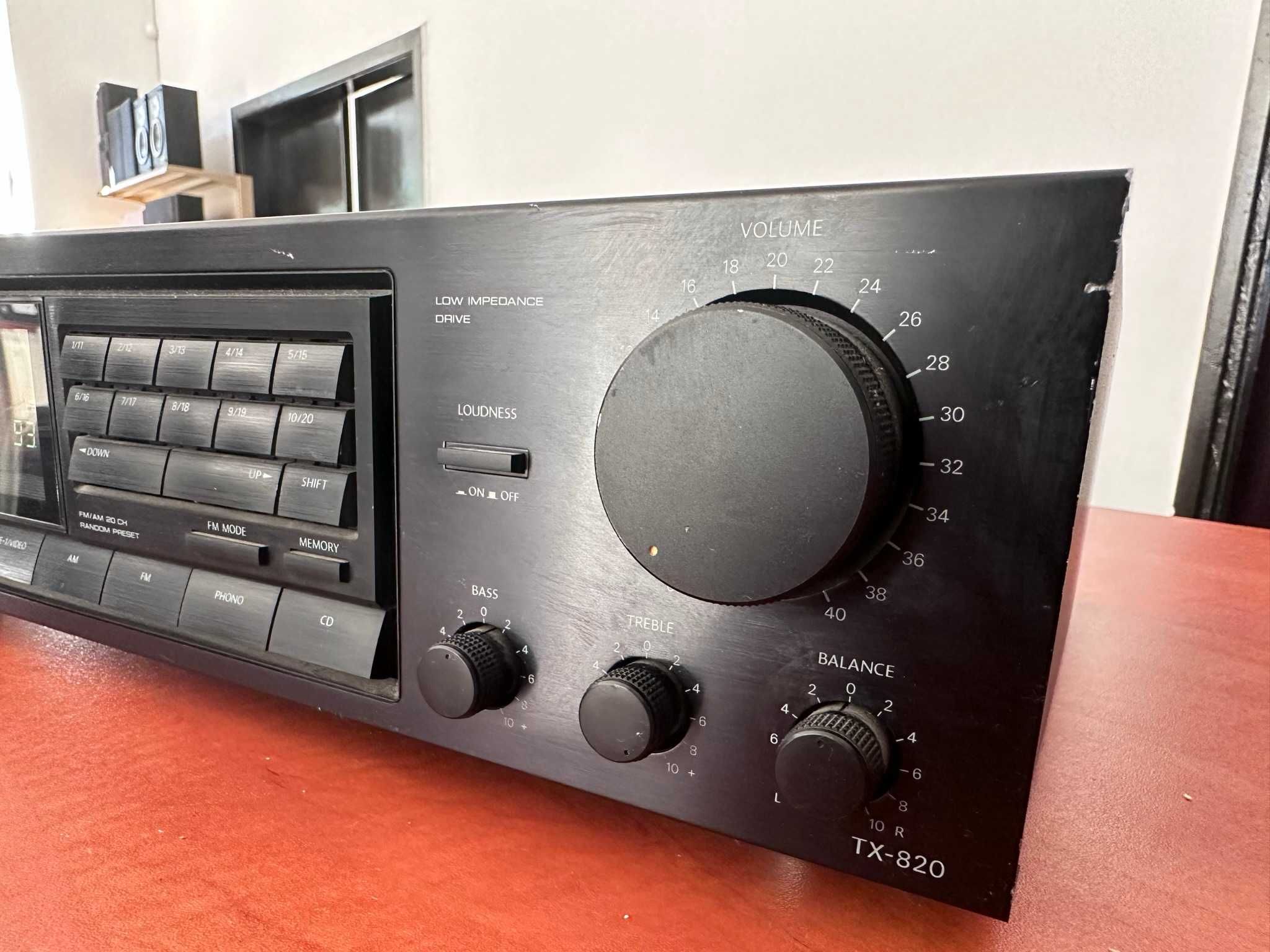 Amplituner Onkyo TX-820