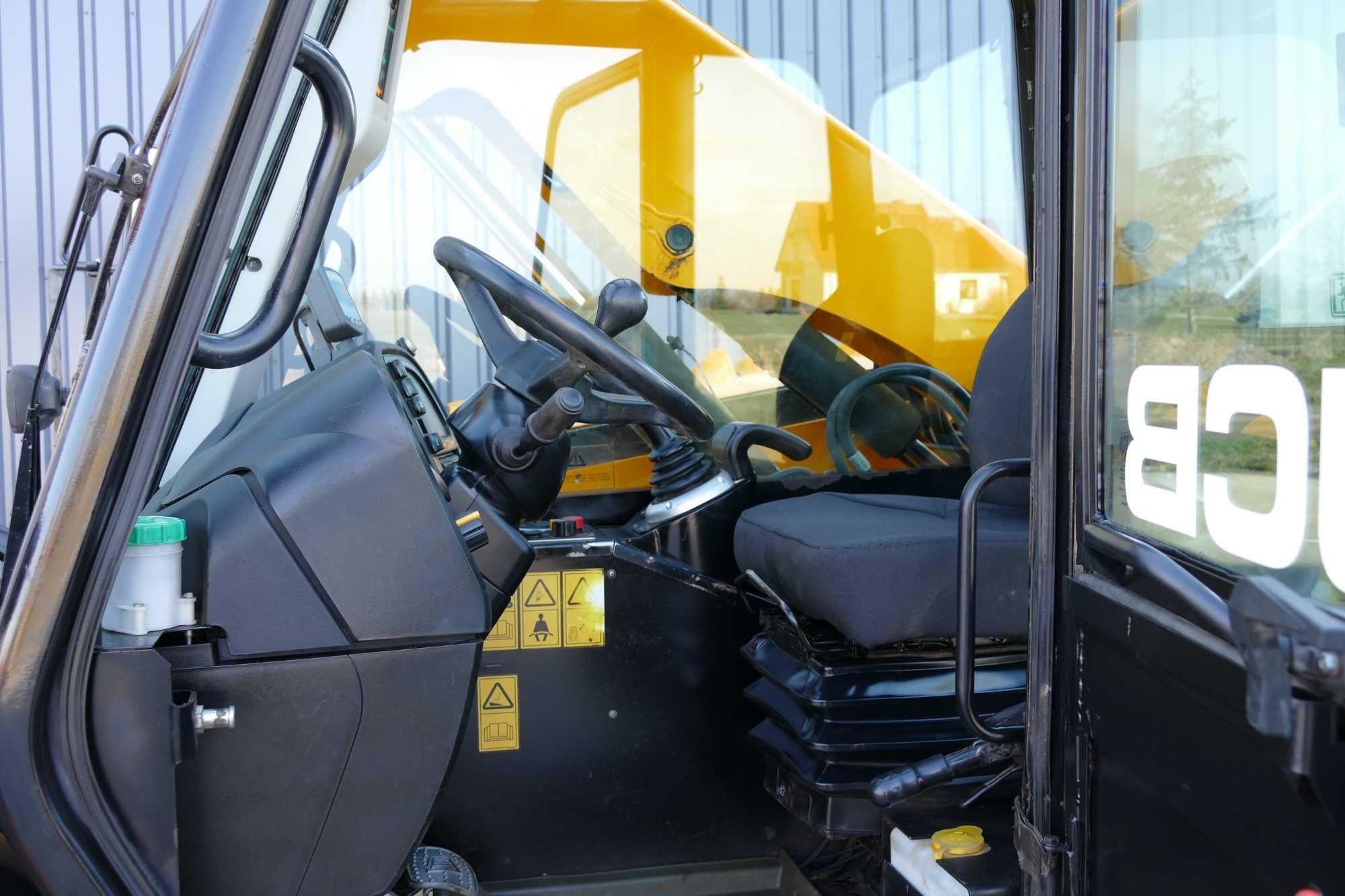 ładowarka teleskopowa jcb 526 56 agri plus