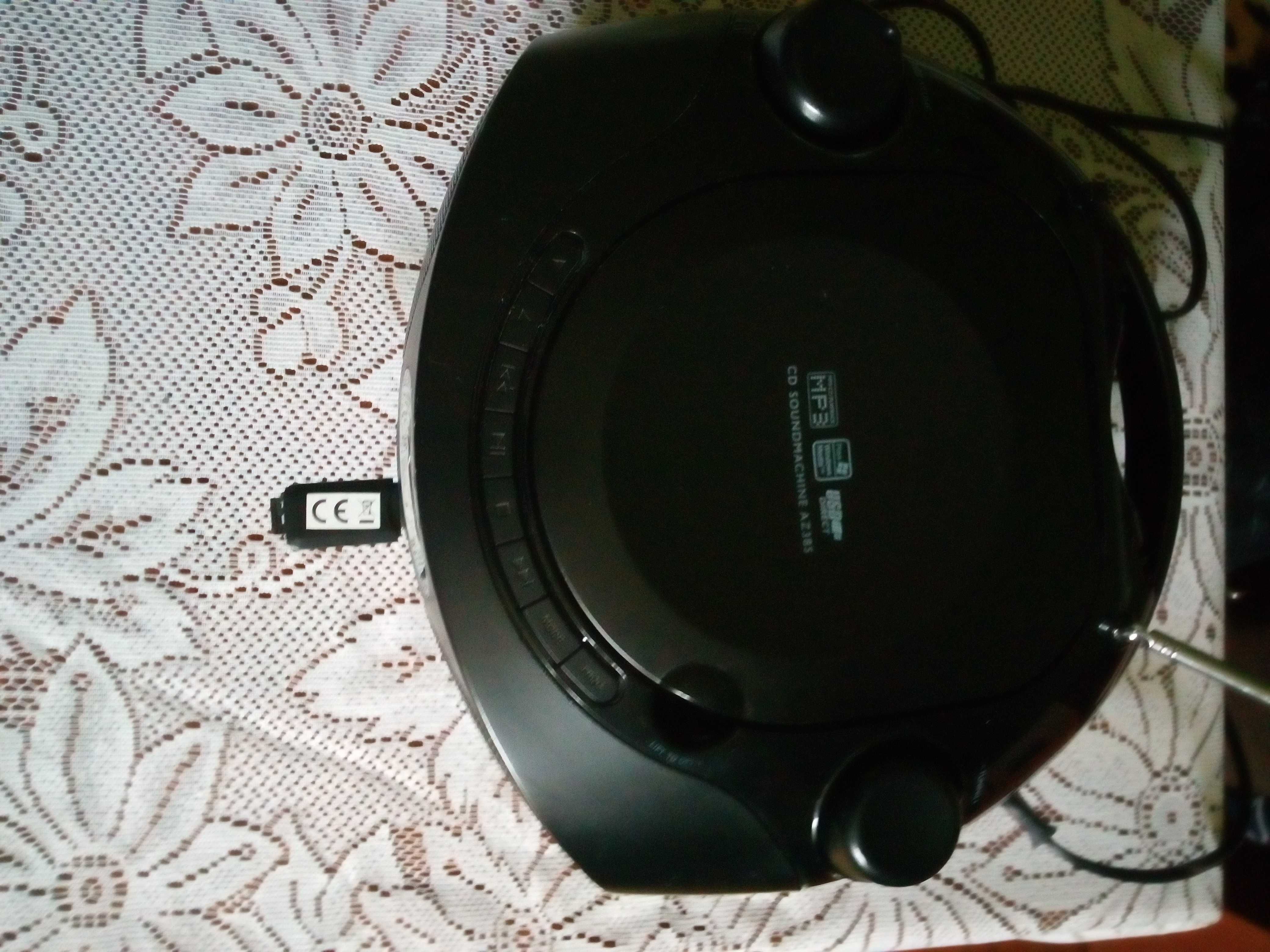 Radiomagnetofon Philips  z cd  usb itd taniocha