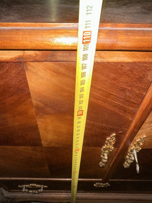 Móvel aparador antigo