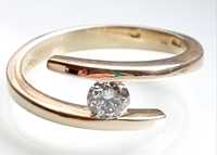 Золотое кольцо с бриллиантом. ct 0,29