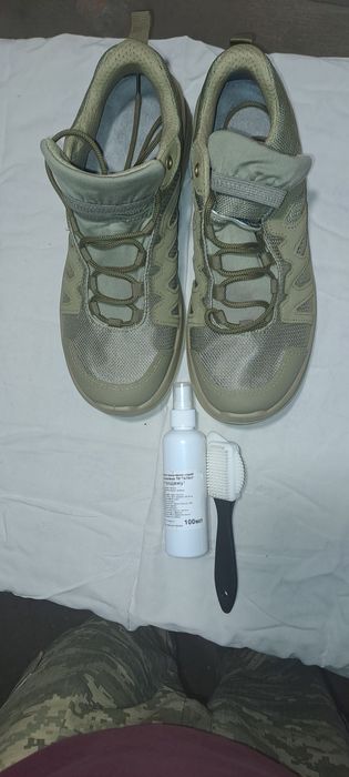 Кросівки 42 р.  "TALAN" Нові