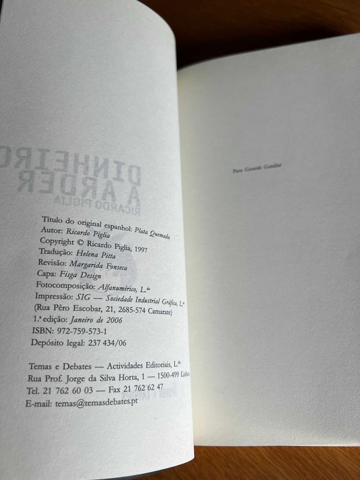 DINHEIRO A ARDER     Ricardo Piglia