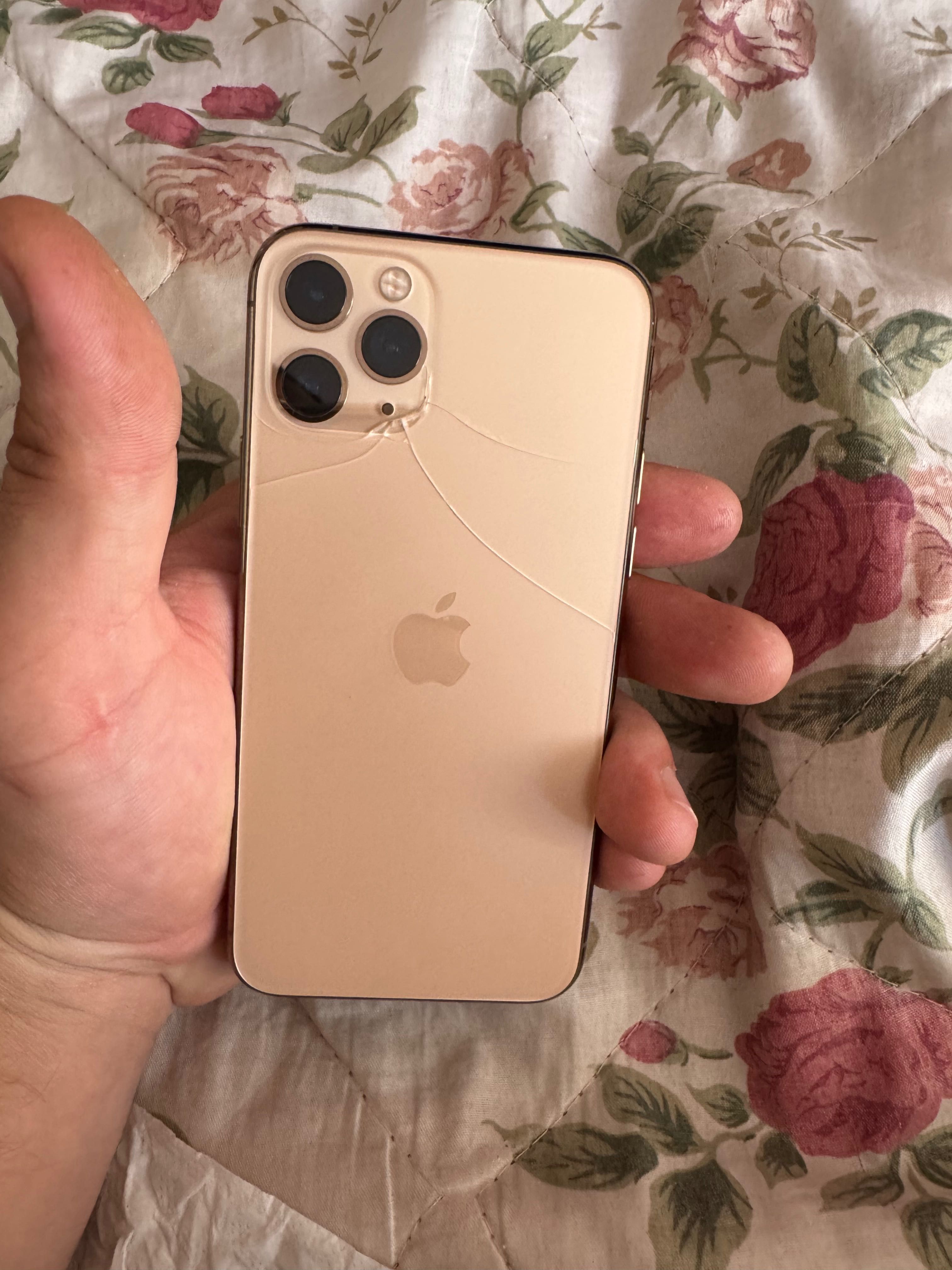 Продам iphone 11 pro