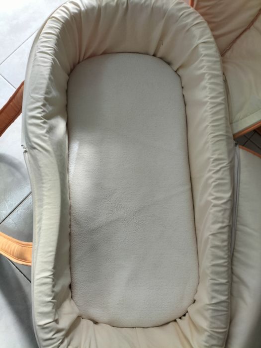 Alcofa para bebé com alças