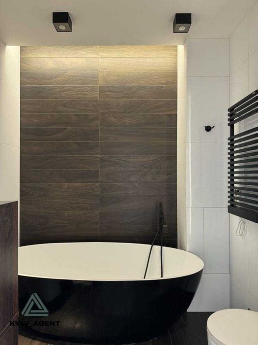 Вид на Дніпро ! Студія + окрема спальня 104 м2 вул. Дніпровська наб 25