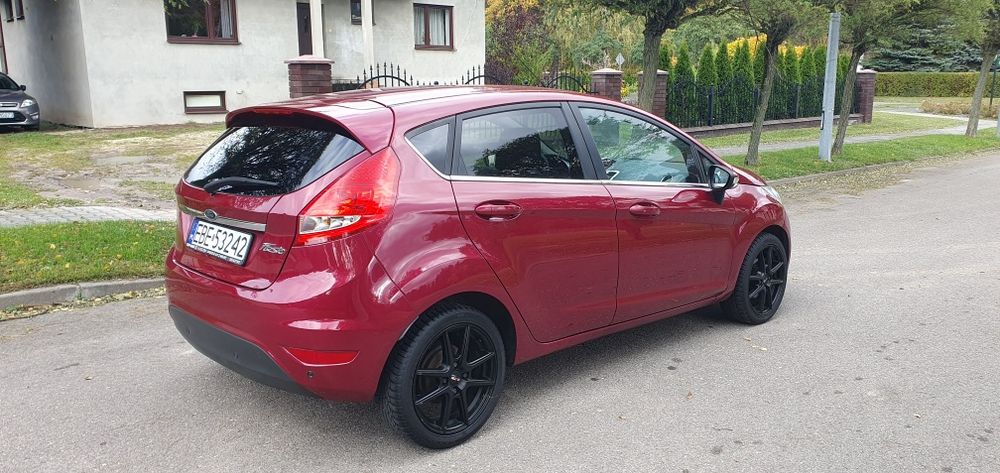 Fiesta/1.25/Titanium/1.25/82KM/KeylessGo/Klima/Wymieniony Rozrząd/Alu/
