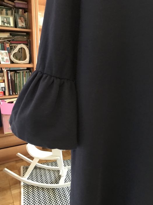 Granatowa sukienka oversize