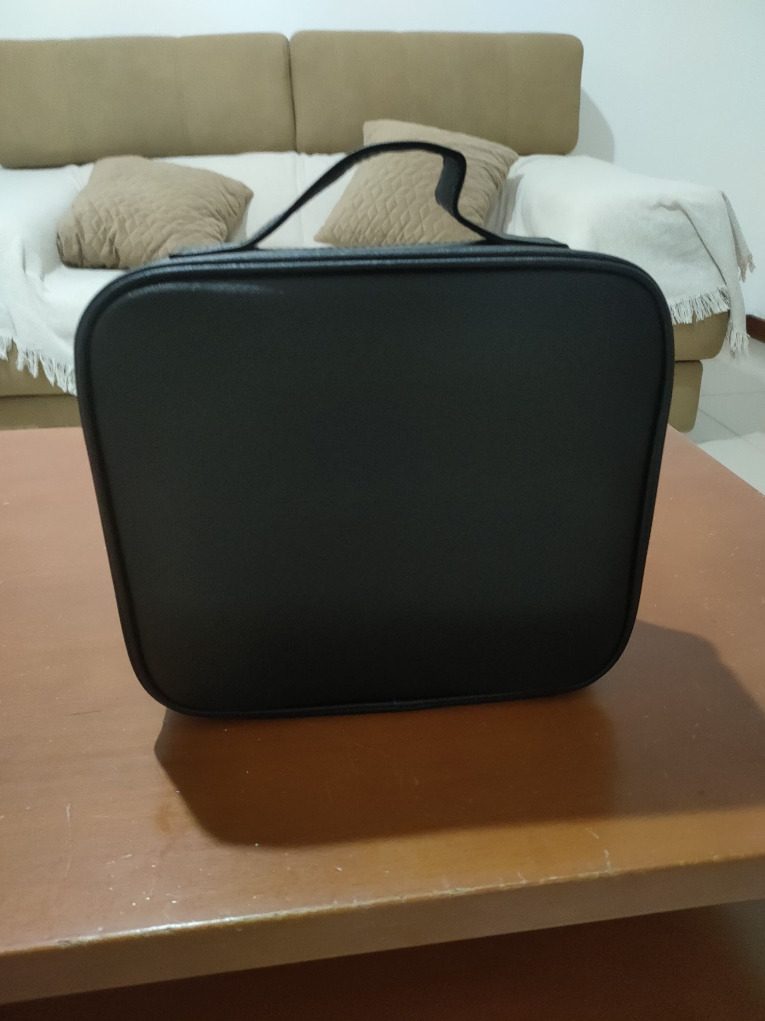 Mala de maquilhagem com espelho led 3 cores
