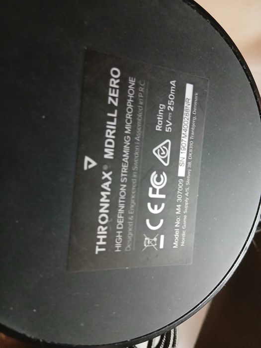 Микрофон студийный для блогера