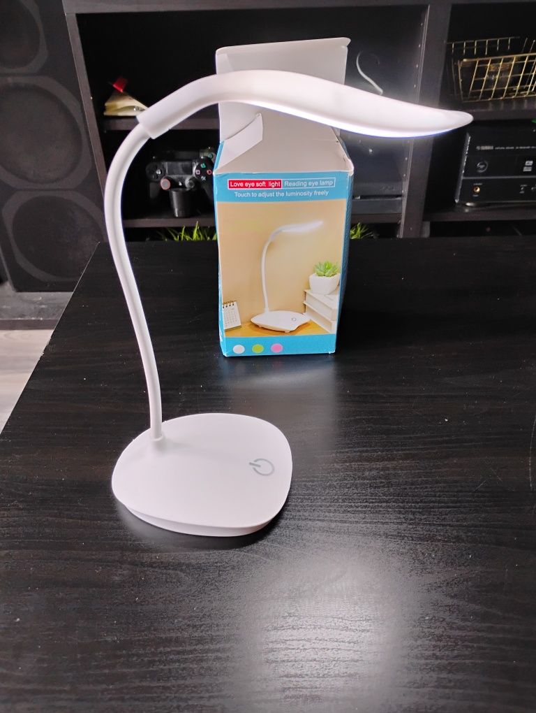 Lampka LED na biurko