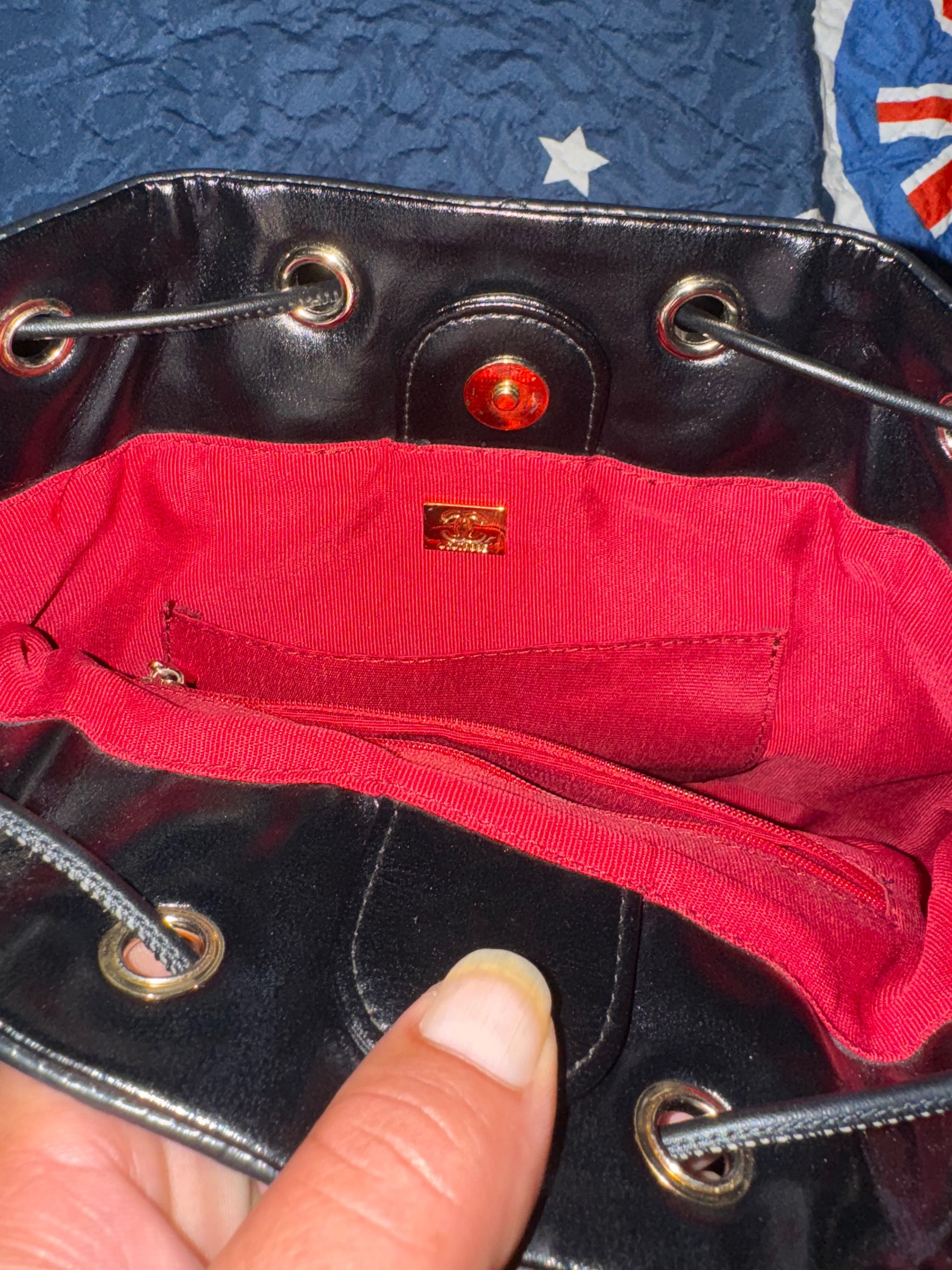 Mochila CHANEL original  como nova usadas 3 vezes