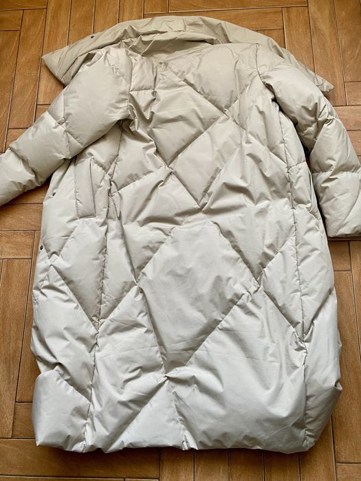 Женский длинный пуховик Stradivarius