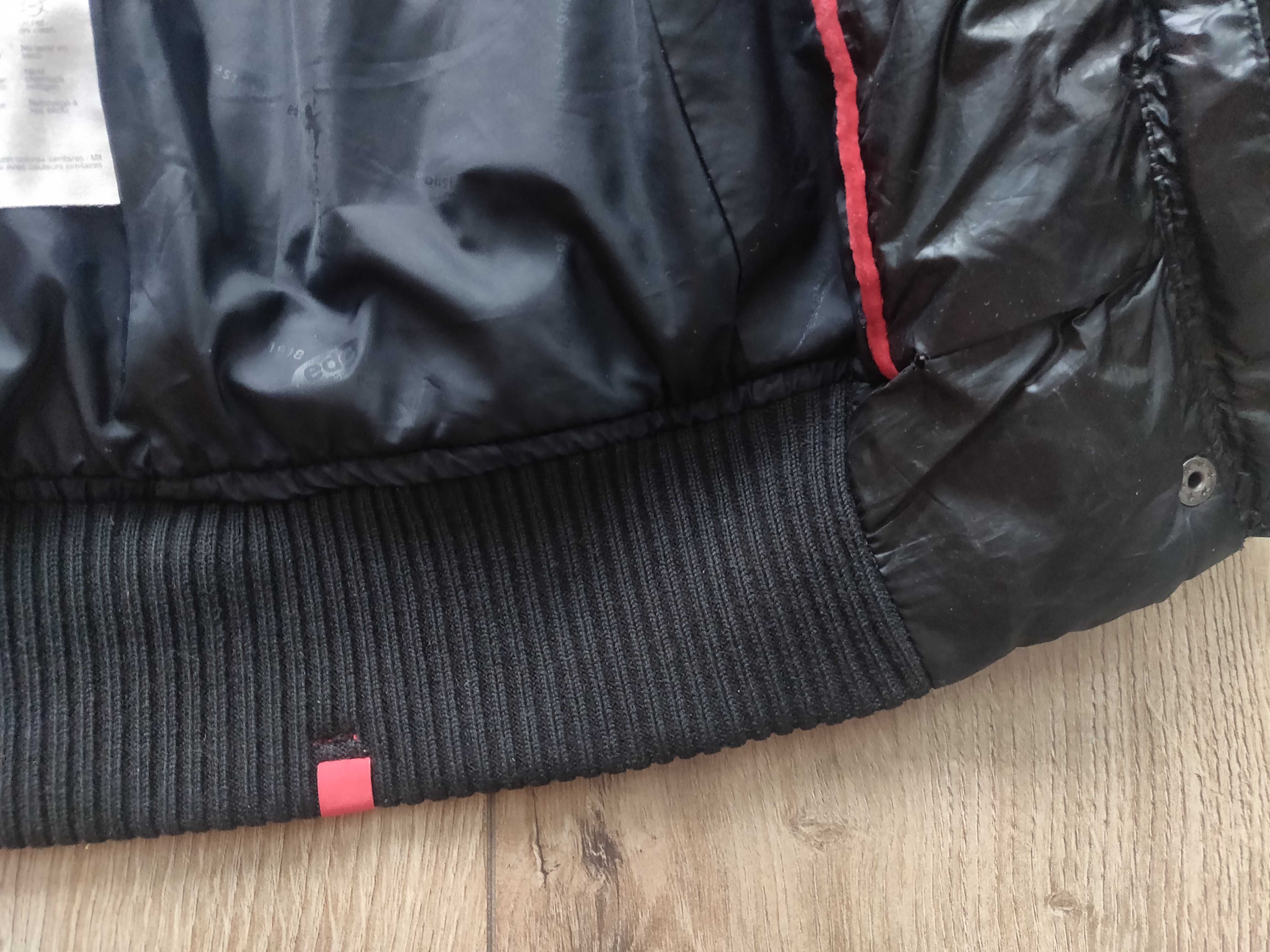Пуховик куртка / пальто S 40 ( 46-48 ) черного цвета, на  молнии.