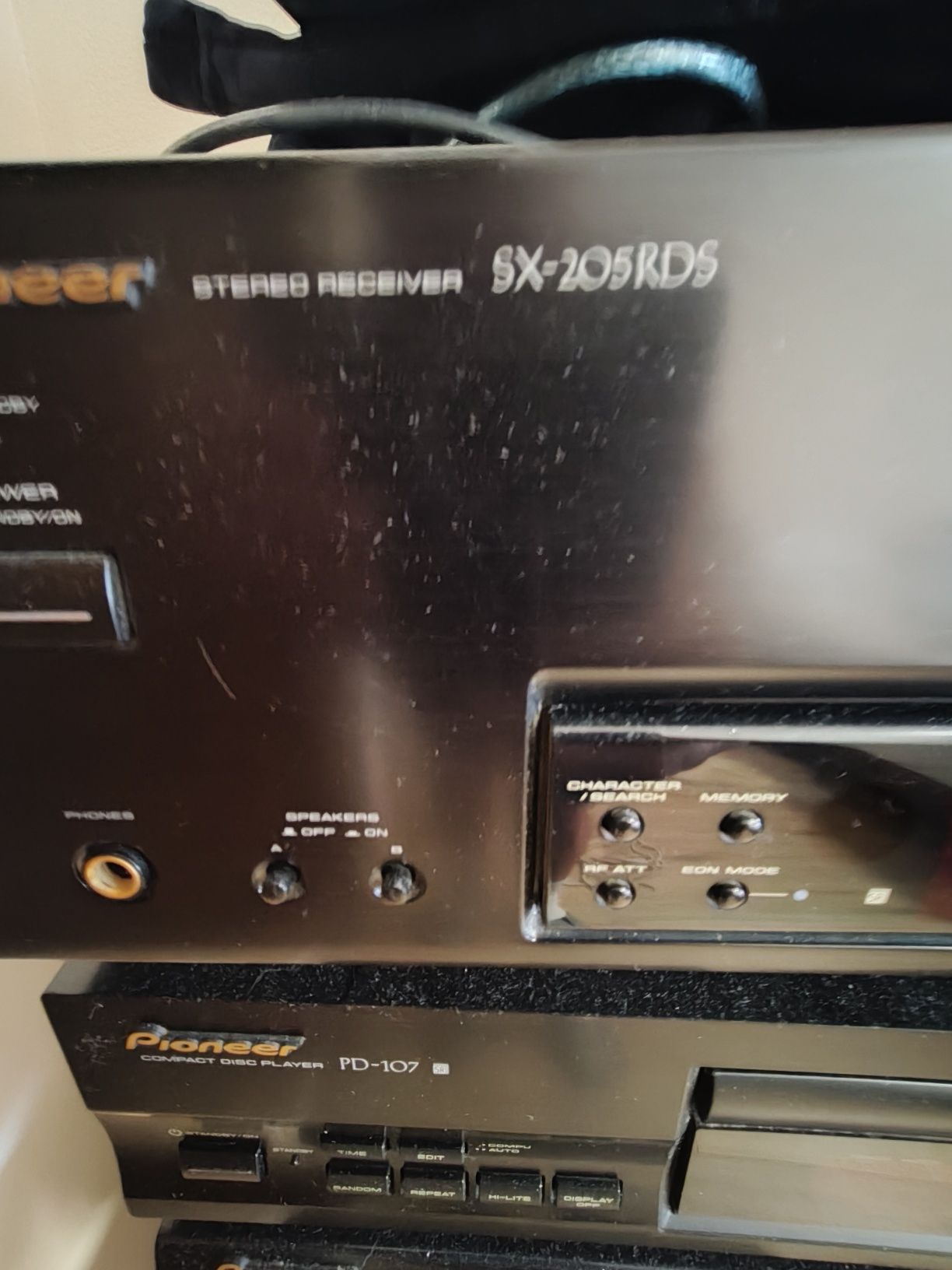 Pioneer wieża kolumny