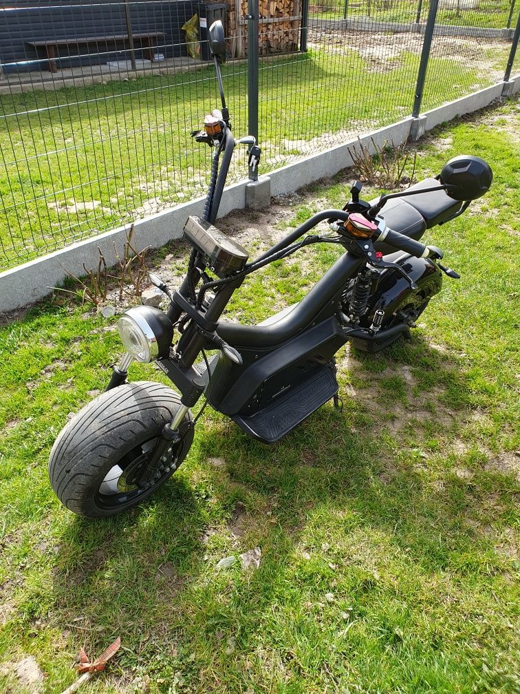 Motor skuter elektryczny