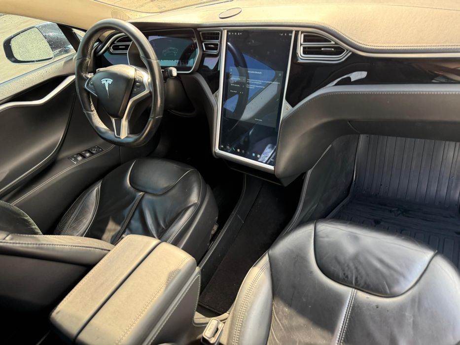Продамо автомобіль Tesla Model S P85kWt