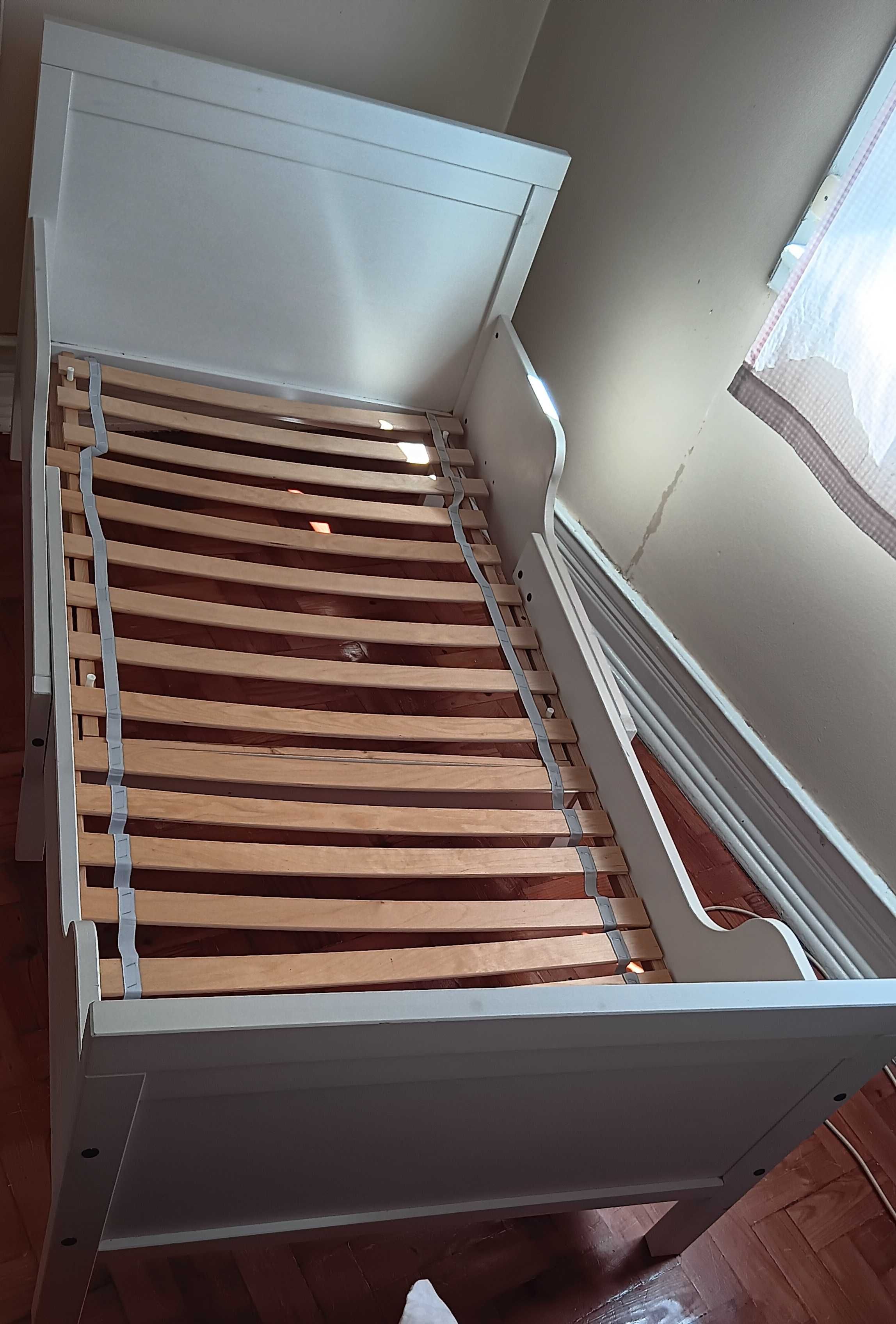 Cama de criança extensível IKEA