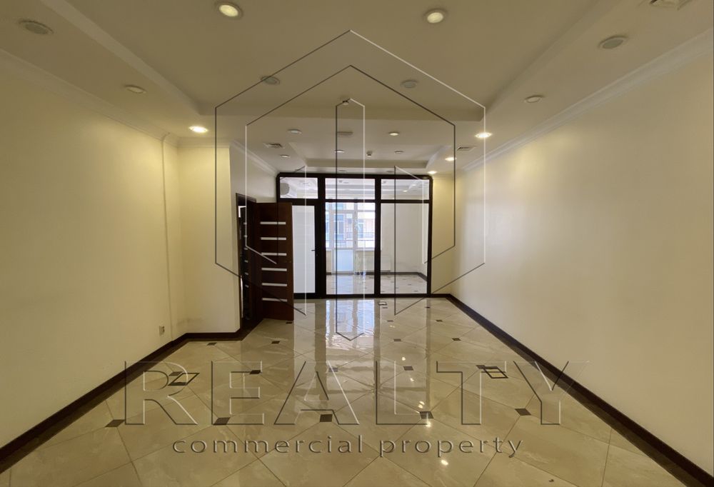 Офіс 305 м² у центрі, кабінети + Open Space, генератор