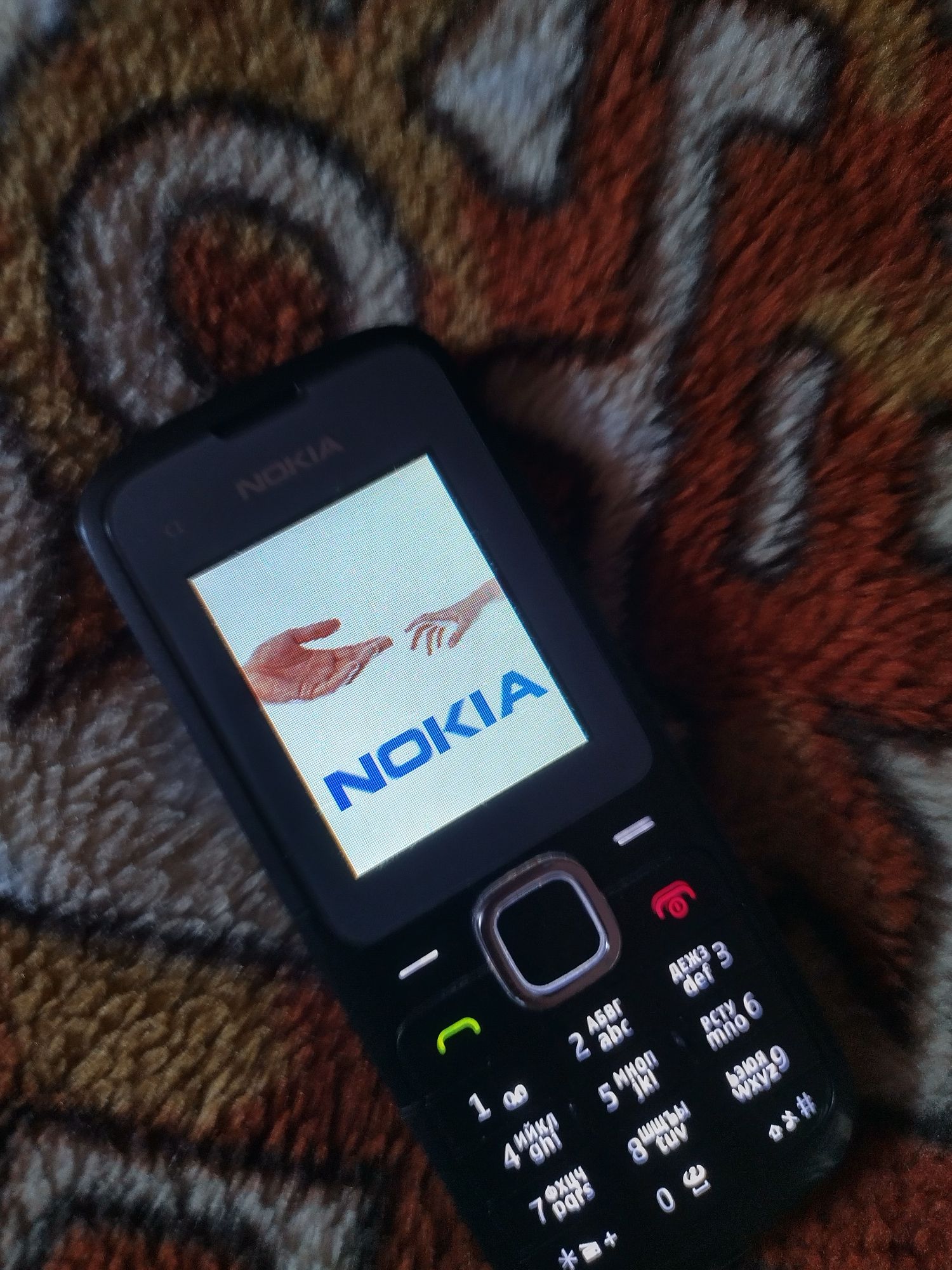 Продам телефончик Nokia C1-01
